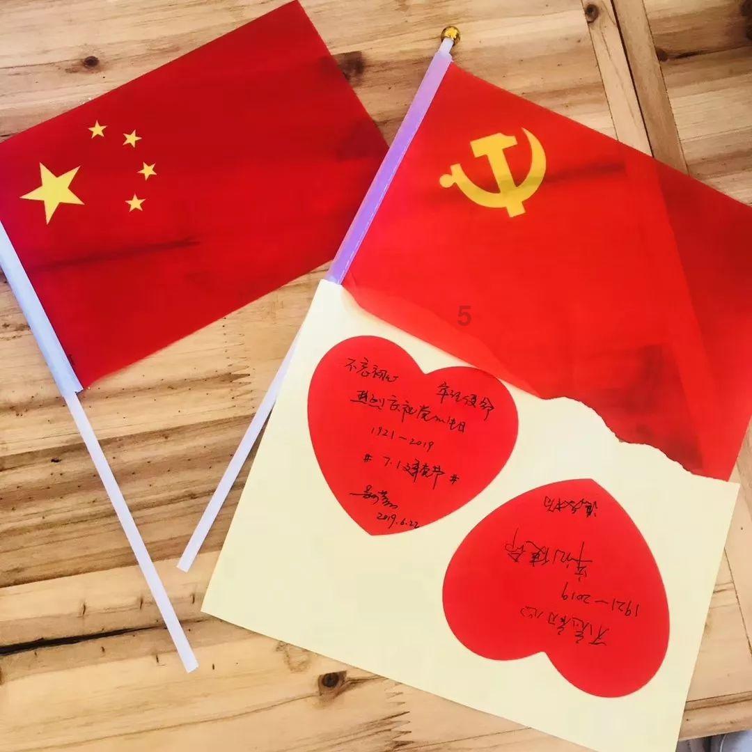 “开门杀”撞倒骑车人 违停司机需担责