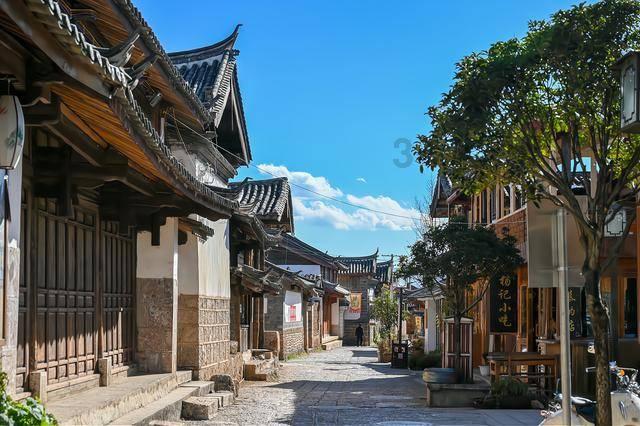 人民币兑美元中间价报7.1167 调升7个基点
